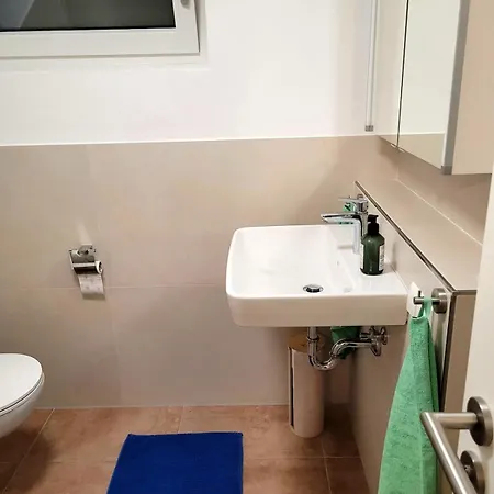 아파트 Wohnung *